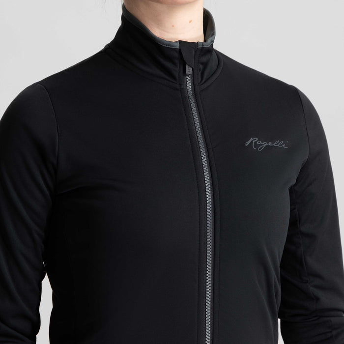 Detail van Rogelli Essential fietsjack dames zwart voorkant.