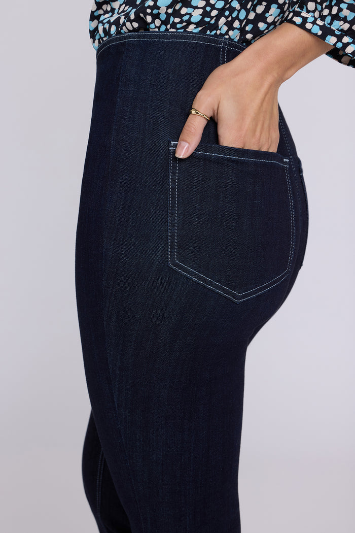 Marilyn Straight Pull-On Jeans - Rinse
