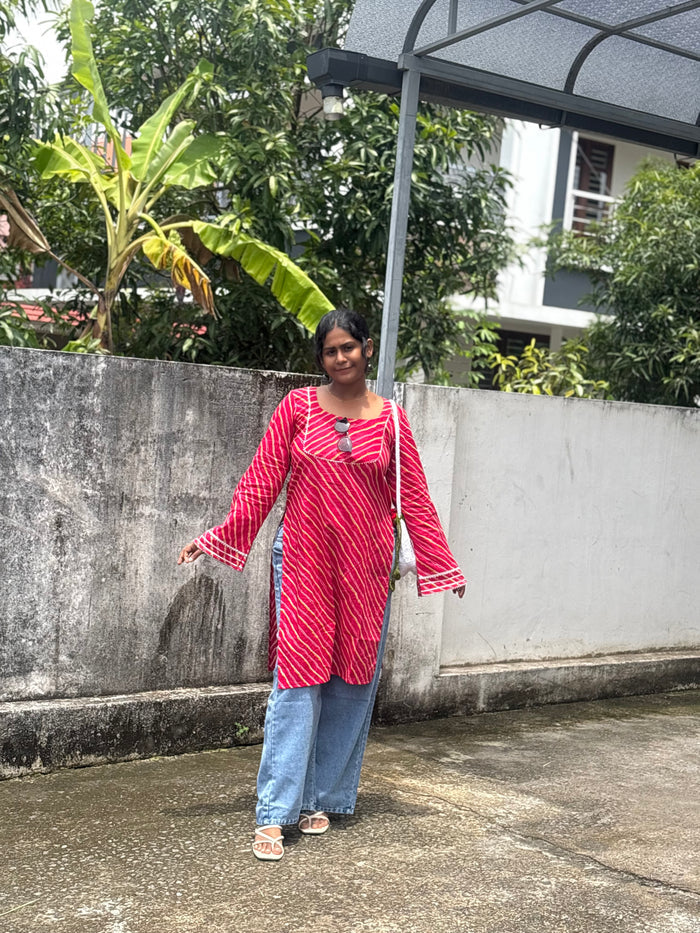 Pink leheriya Long kurti