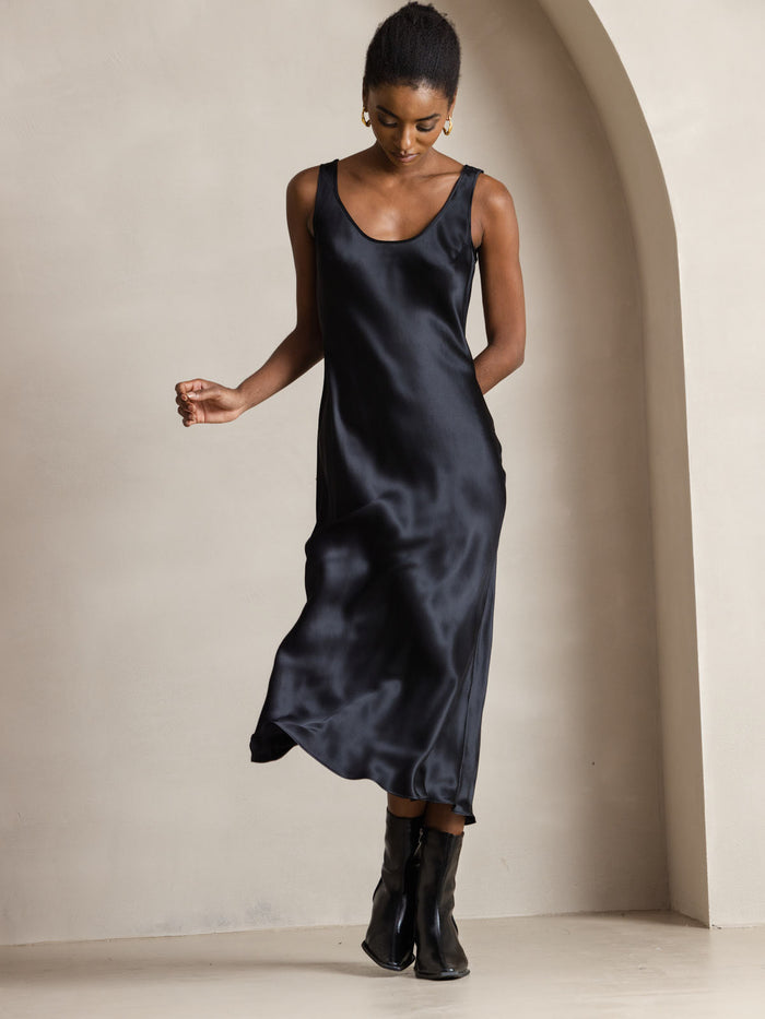 [Black] SilkSilky  Sleeveless Dress 004