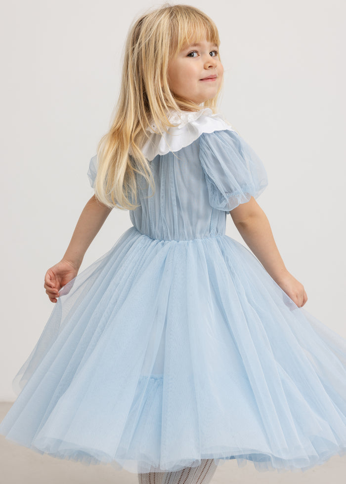 Light blue short-sleeve tulle dress with a flared collar and a wide hem.