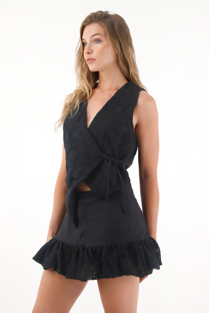 Black Short Skirt with Balloon Detail for Women