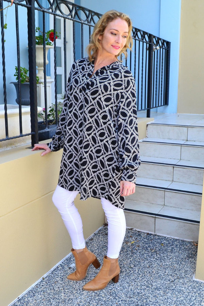 Black and white link pattern tunic shirt by Caroline Morgan, featuring a relaxed fit and stylish design.