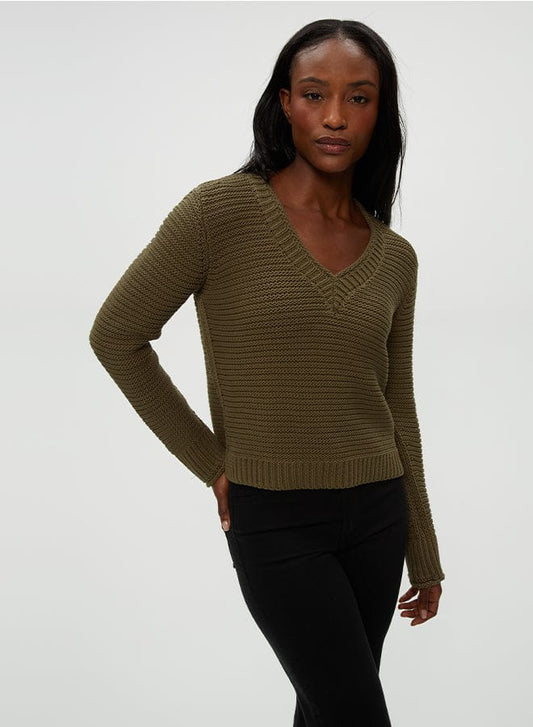 LINDA V NECK PULLOVER