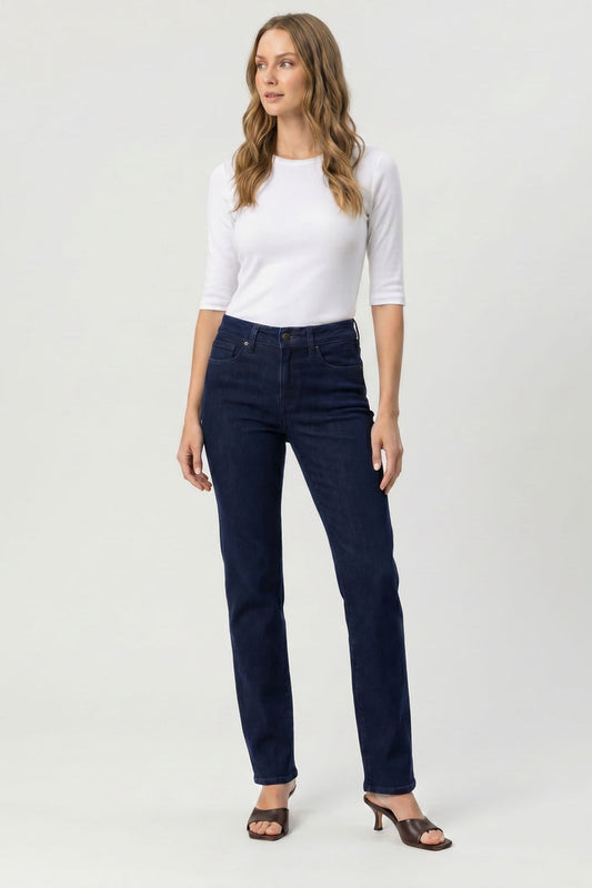 Marilyn Straight Jeans In Petite - Rinse