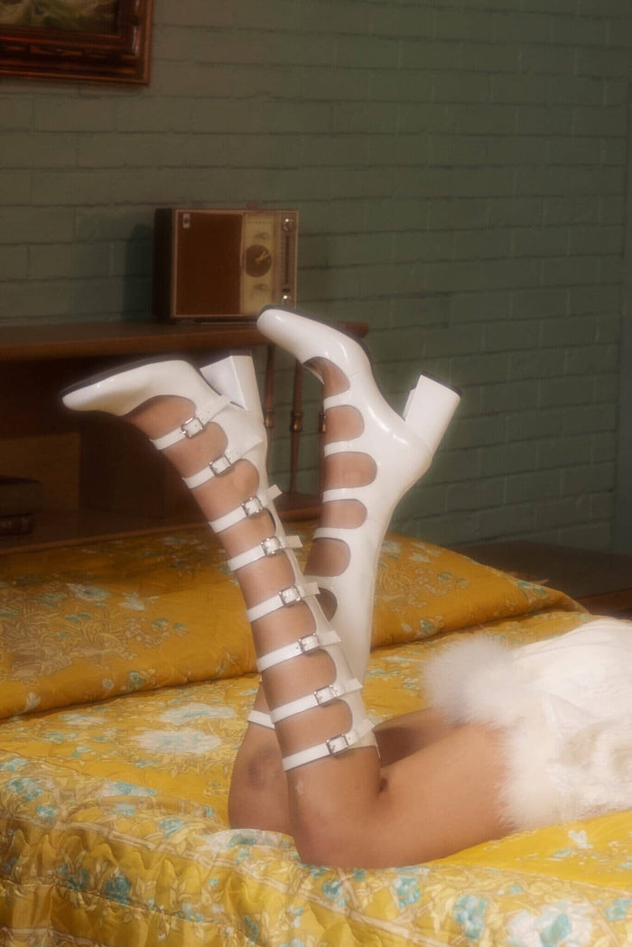 MONSIEUR Jeffrey Campbell Knee-High Pump White Box
_hover