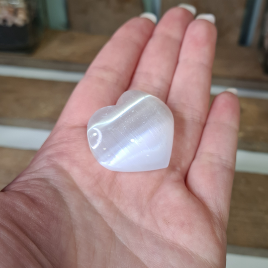 Earthstore® PHOTOS Selenite Heart - 4 sizes