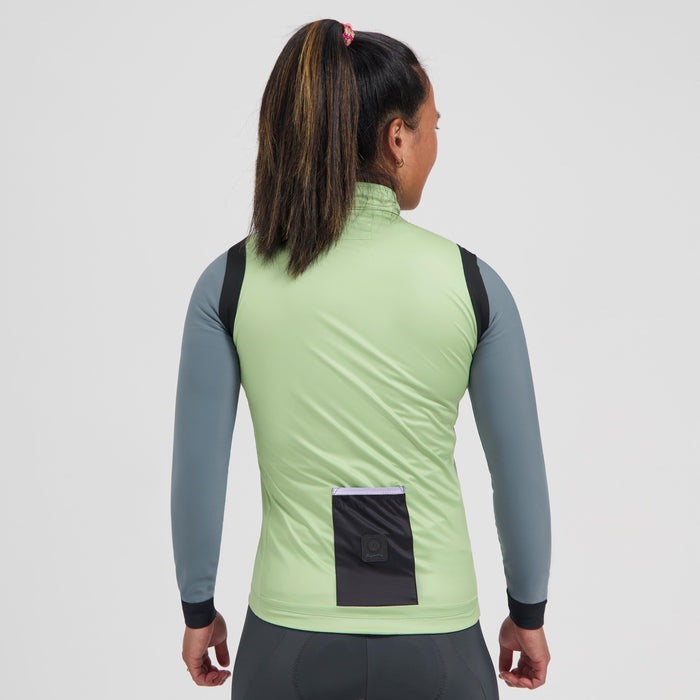 Rogelli Signature windstopper dames saliegroen gedragen achterkant.