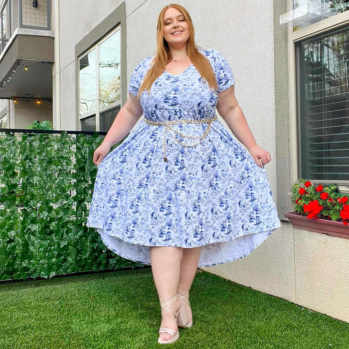 Emily, 5'5" - Size G