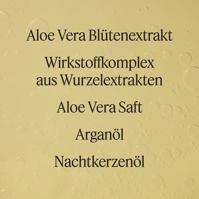 Santaverde Age Protect Oil Textur – zartes, pflanzliches Gesichtsöl  mit goldene Tropfen auf hellem Hintergrund und Hauptinhaltsstoffen Aloe Vera Blütenextrakt, Aloe Vera Saft, Arganöl und Nachtkerzenöl