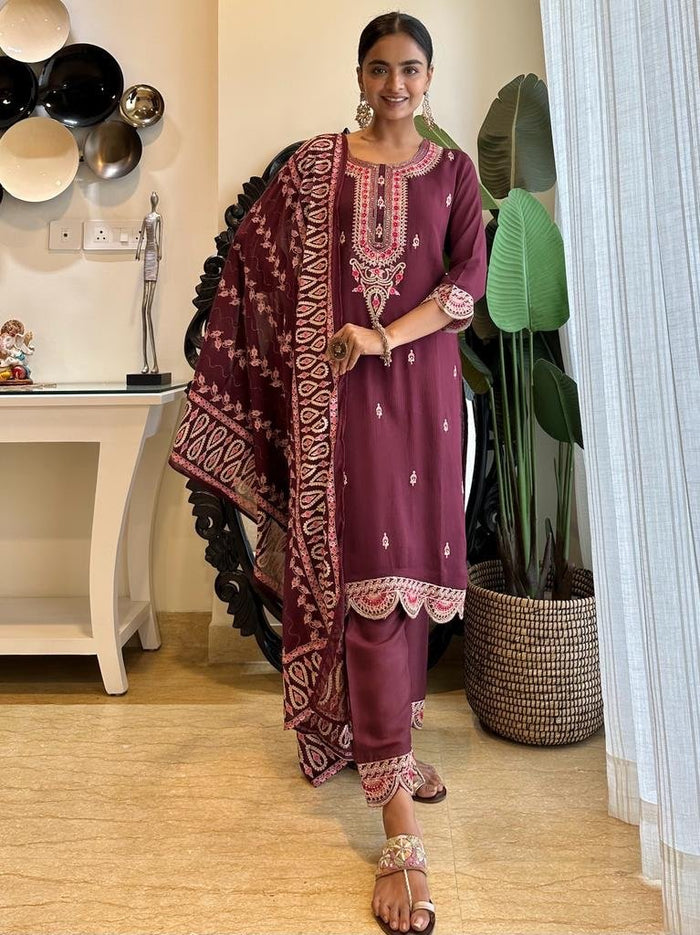 Wine Noor Cutwork Set