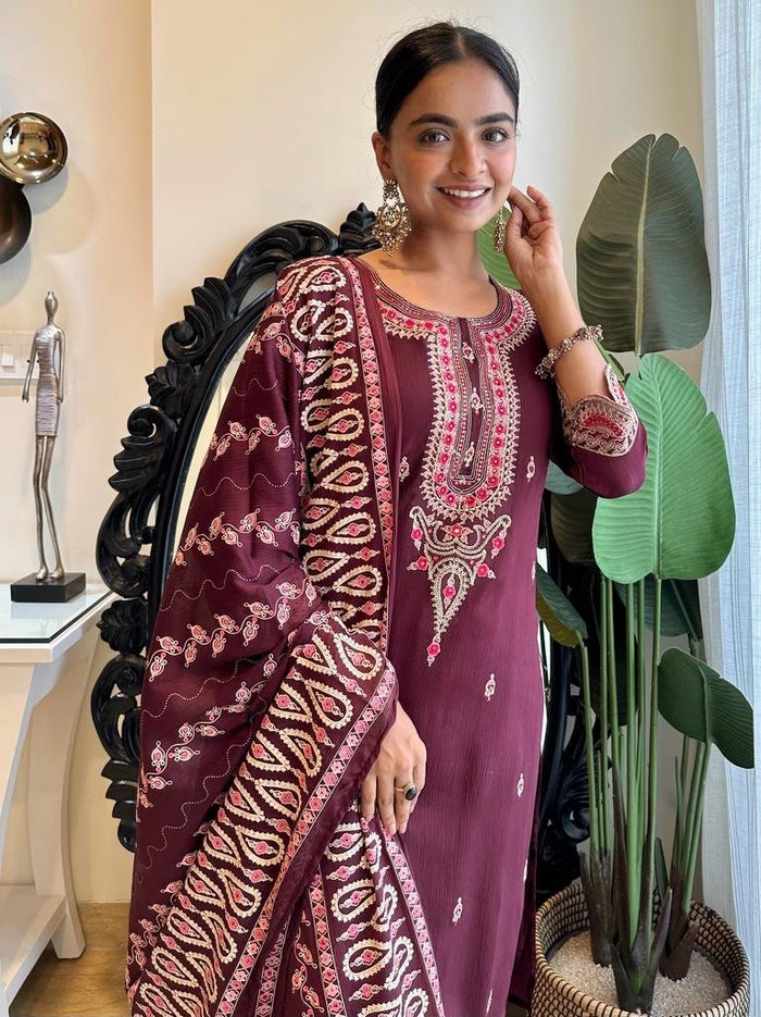 Wine Noor Cutwork Set