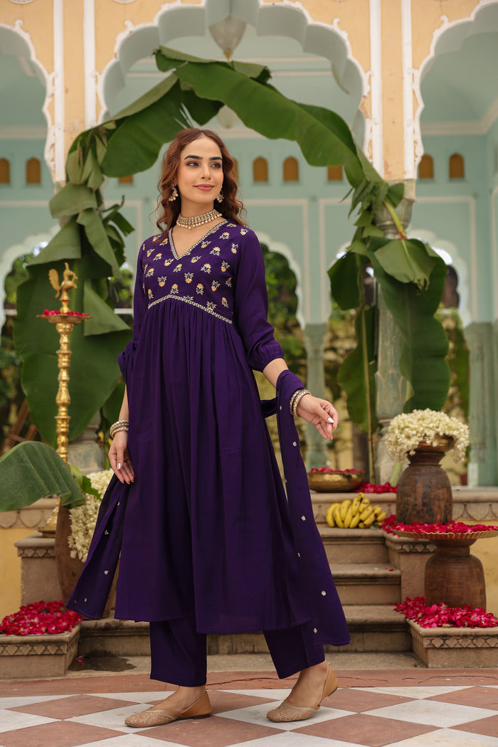 Women's Floral Embroiderd Kurta Set